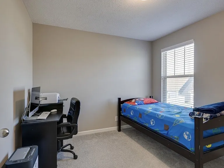 2110 Oak Dr — Photo 12