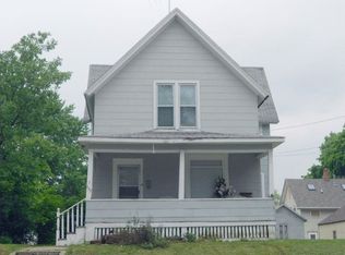 680 Forest Ave, Elgin, IL 60120