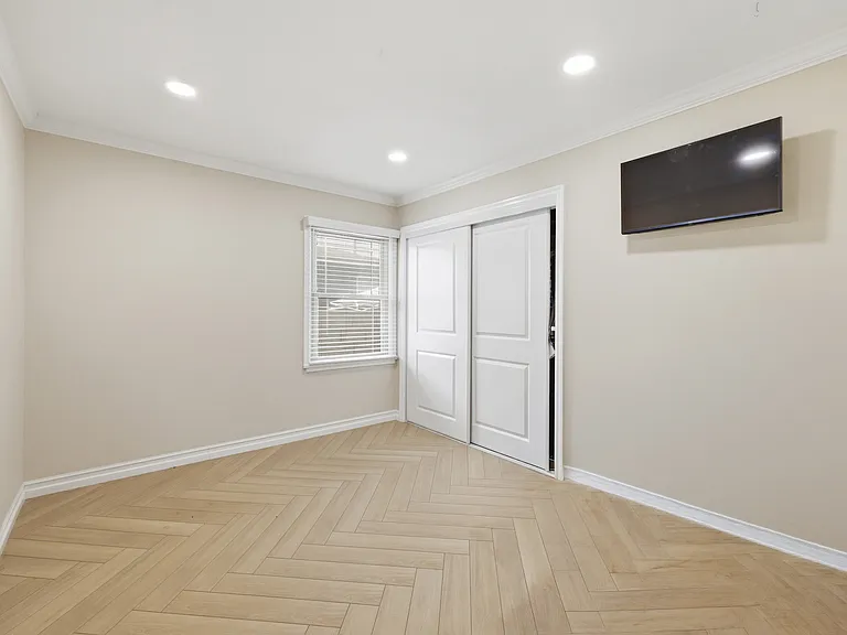4809 Falcon Ave — Photo 6