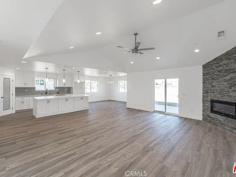11548 11th Ave — Photo 30
