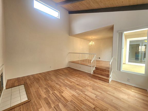 4th image of 10444 Canoga Ave Unit 33