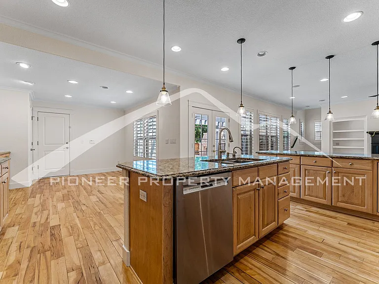 9151 E 29th Ave — Photo 12