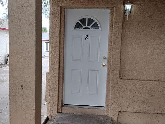 2nd image of 1909 N 25th Pl APT 2