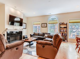 2834 N Lincoln Ave APT 1, Chicago, IL 60657