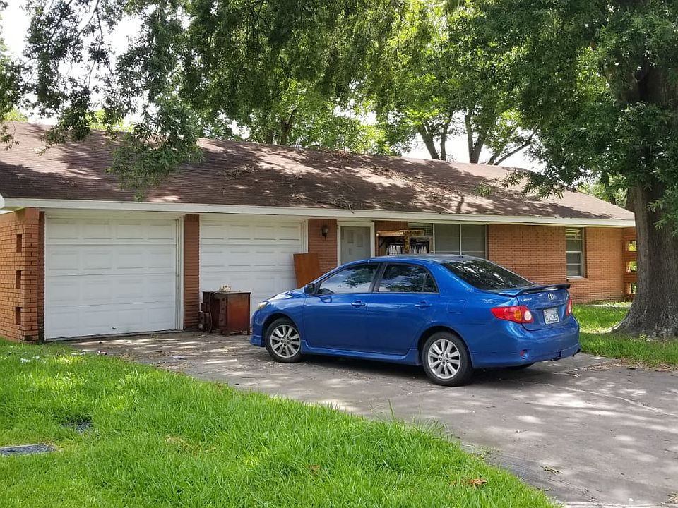Frontage with curb appeal