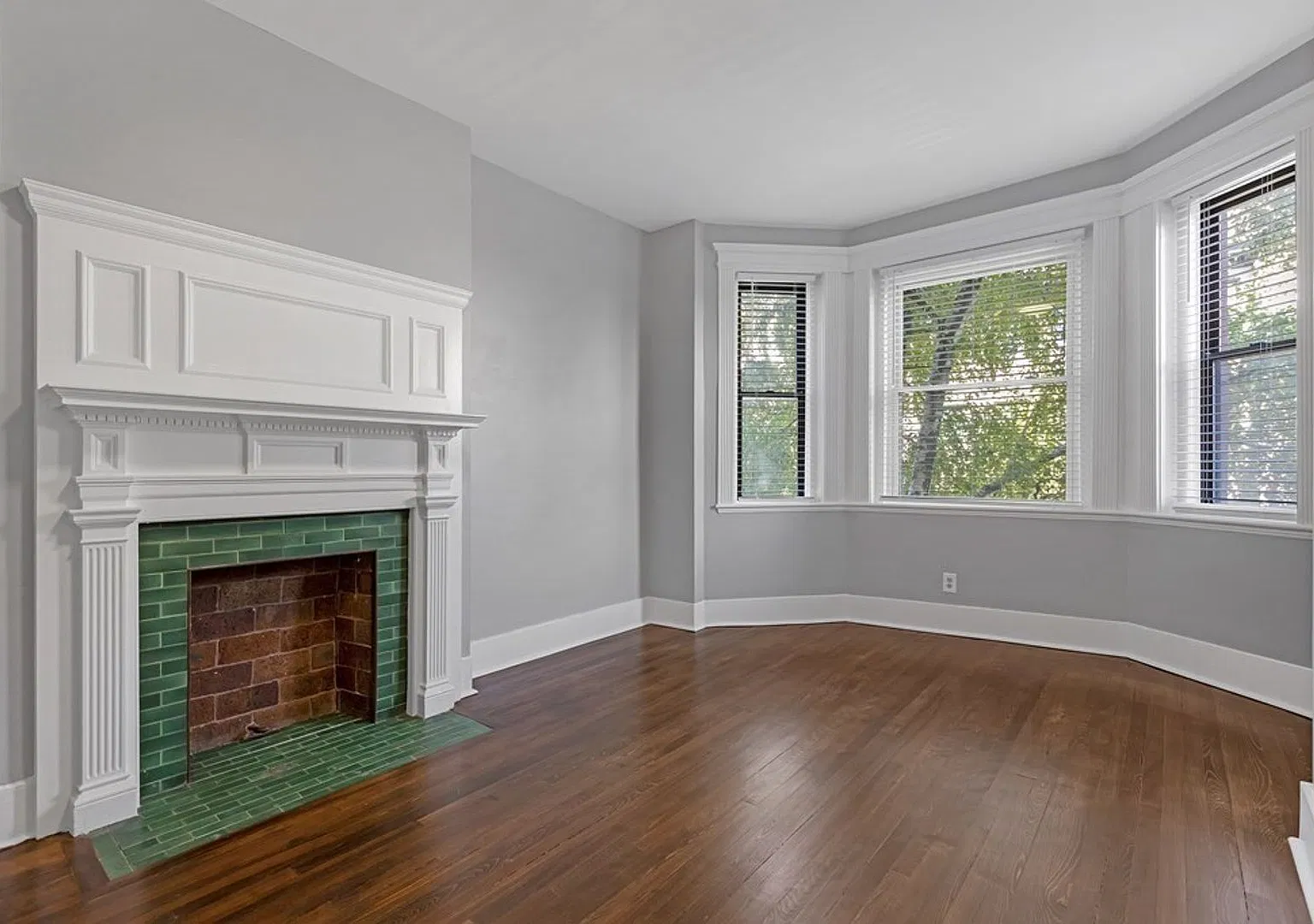 2-Bath + 4-Bed Allston SEPT — Photo 2