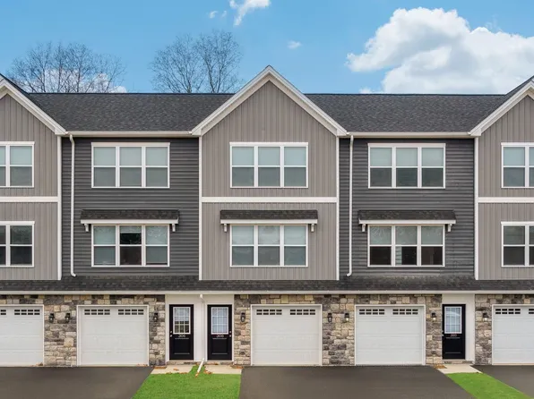 333 Sruthi Dr, Mechanicsburg, PA