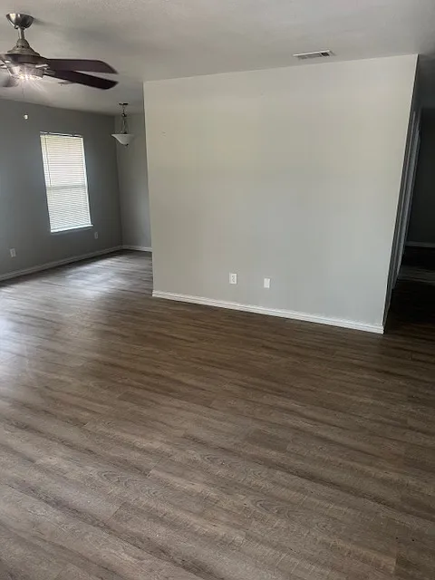 3 bed, 1100 sqft, $1,750 — Photo 3