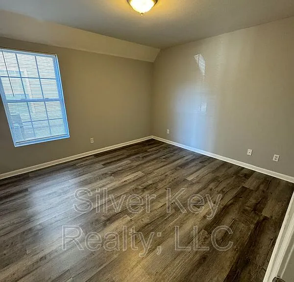 250 Willow Creek Dr #1 — Photo 8