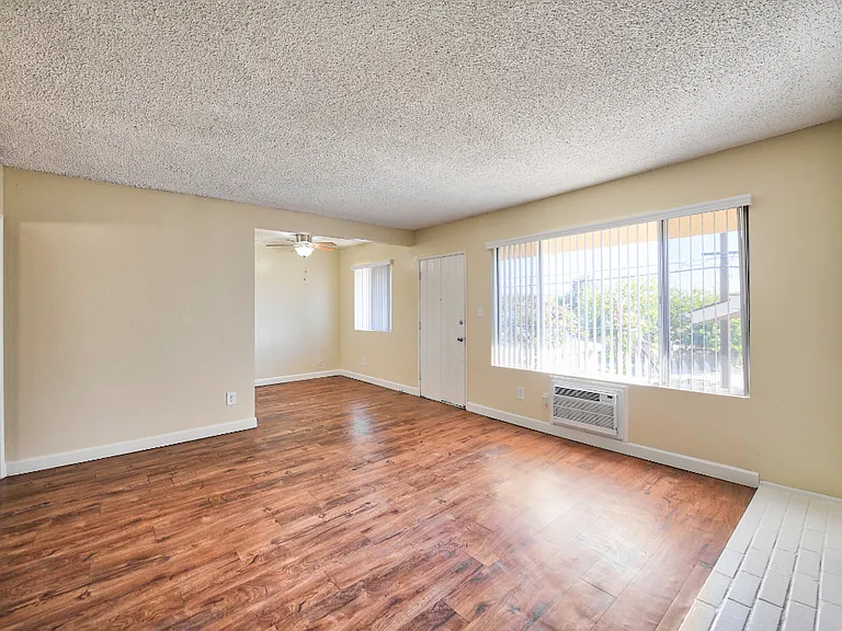 Gardenview Apartments — Photo 28