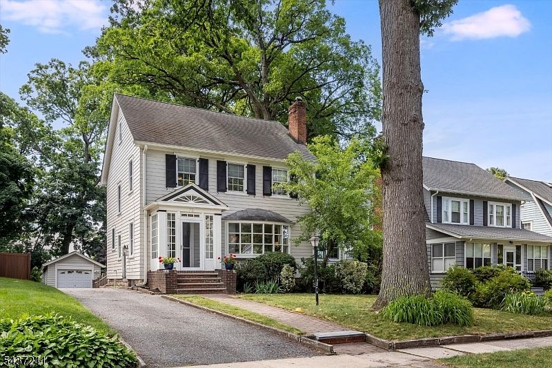 1st image of 73 Hawthorne Ave