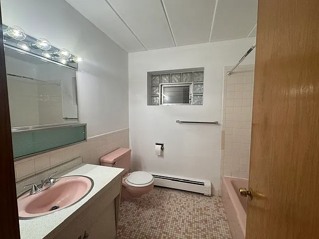 1 bed, 750 sqft, $1,250 — Photo 3