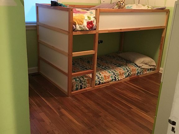 Small bedroom photo 1.