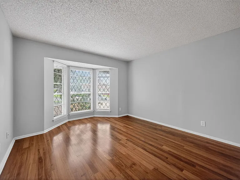 3743 Newrock Dr — Photo 19