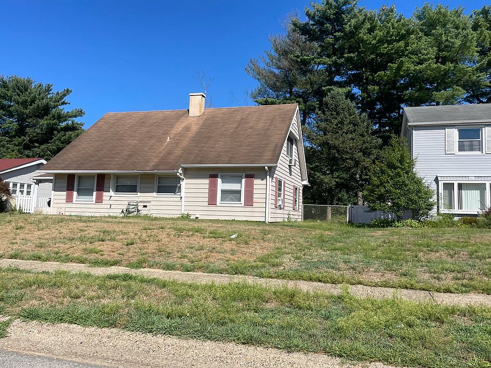 2nd image of 138 Sheffield Dr