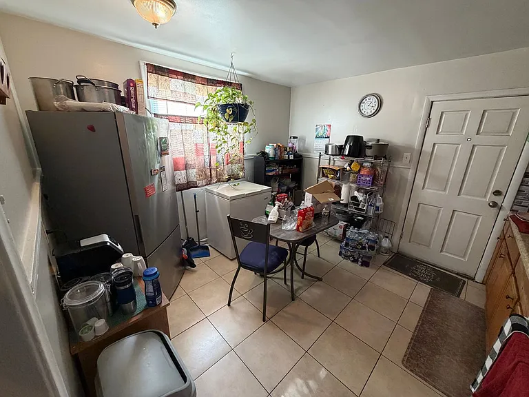 3212 Barton Ave — Photo 8