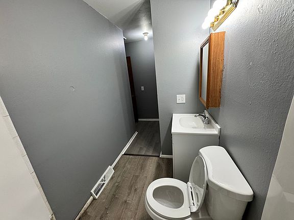 4th image of 77 Walbridge Ave #3