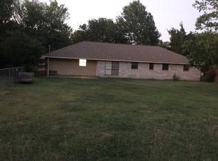 824 Milan, Italy, TX 76651