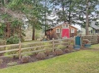 2003 Belfair Ave NE, Bainbridge Island, WA 98110