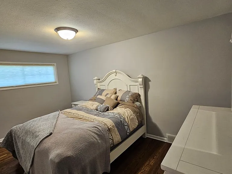 5648 Beacon Hill Dr — Photo 12