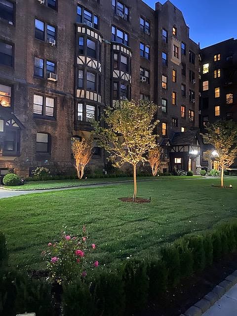 1st image of 200 Martine Ave #4