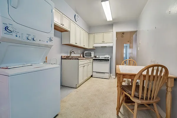 Sold by Compass | media 5