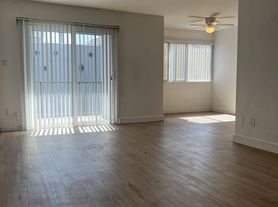 Star North Apartments