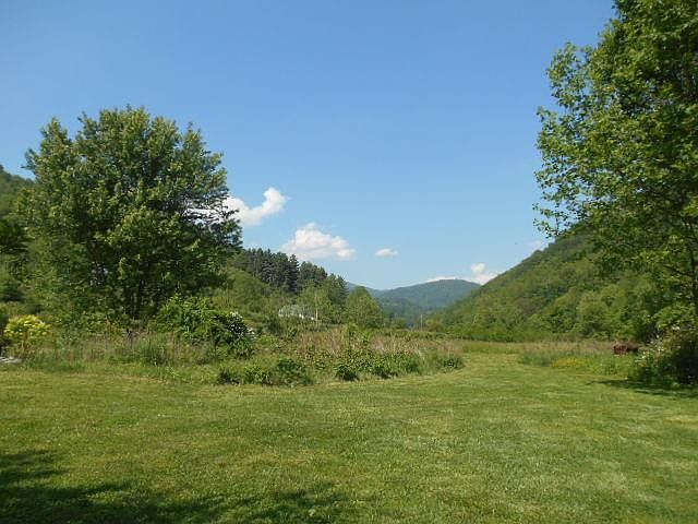 An Acre of Lawn and Garden and Sweeping Mountain Views