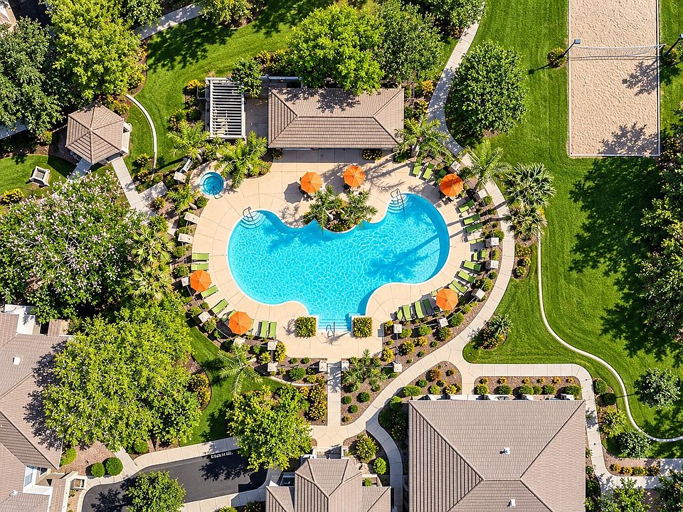Enhance your lifestyle at The Palms at Augusta Ranch, where modern elegance meets cozy comfort. Enjoy spacious living areas, upscale amenities, and beautifully landscaped surroundings. Schedule a tour today and elevate your living experience!