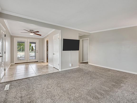 4th image of 350 Church St