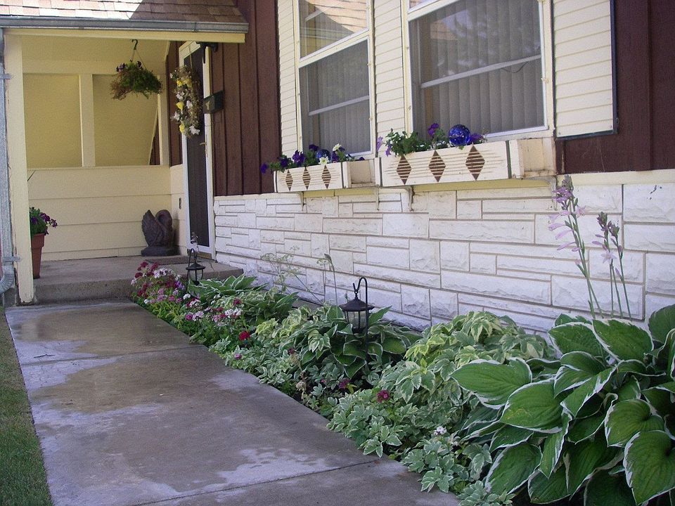 2nd image of 1321 F St