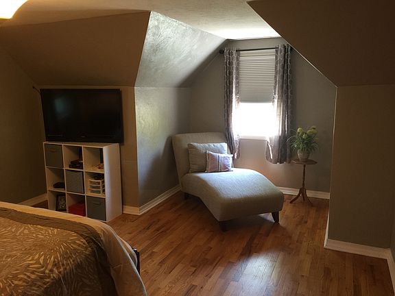 4th image of 821 E Michigan Ave