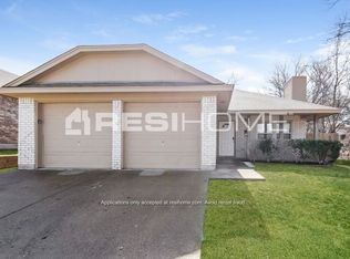 1240 E Powell Ave, Fort Worth, TX 76104