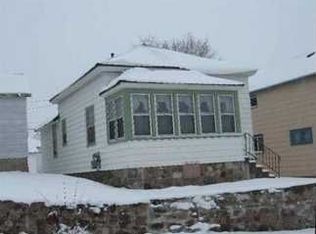 106 W Fleshiem St, Iron Mountain, MI 49801