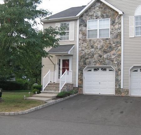 2nd image of 28 Victoria Dr #328