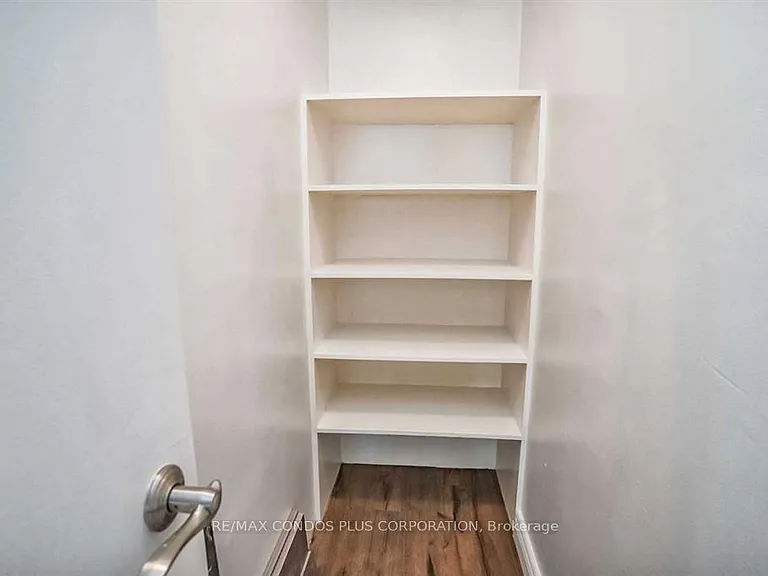 720 Spadina Ave #1011 — Photo 16