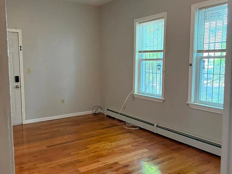 62-64 Bedford St #1 — Photo 11