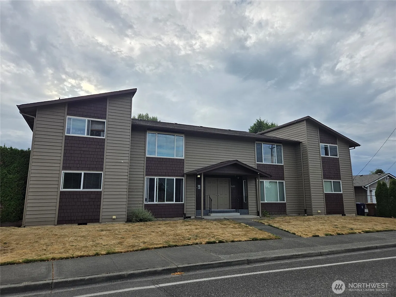 1603 Norpoint Way NE photo 1
