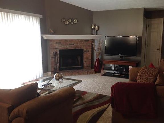 4th image of 9855 River Oak Ln N