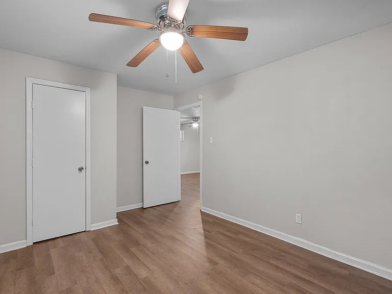 2328 Boss St — Photo 9
