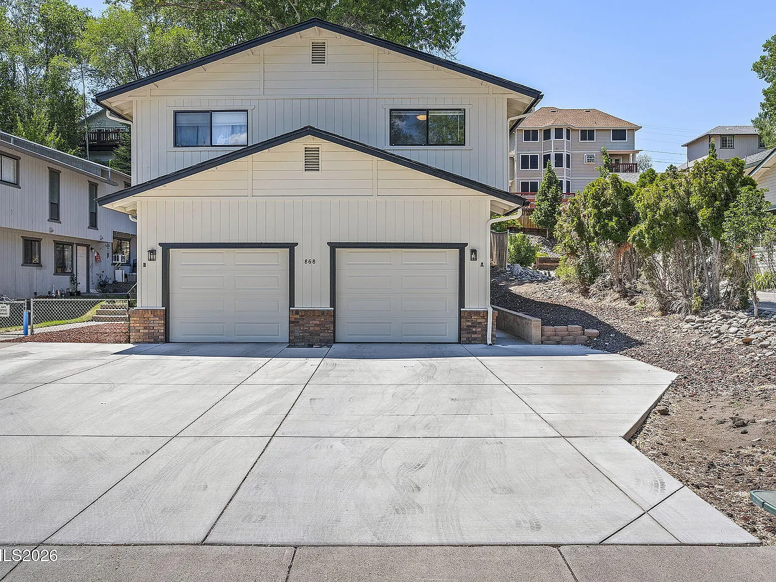 3 bed, 2.5 bath, 1235 sqft, $2,100 — Photo 1