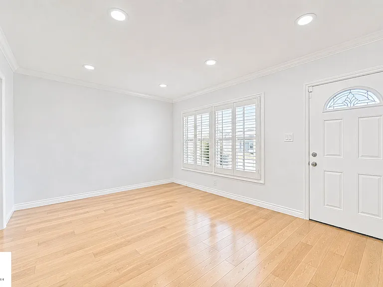 4854 Halkett Ave — Photo 4