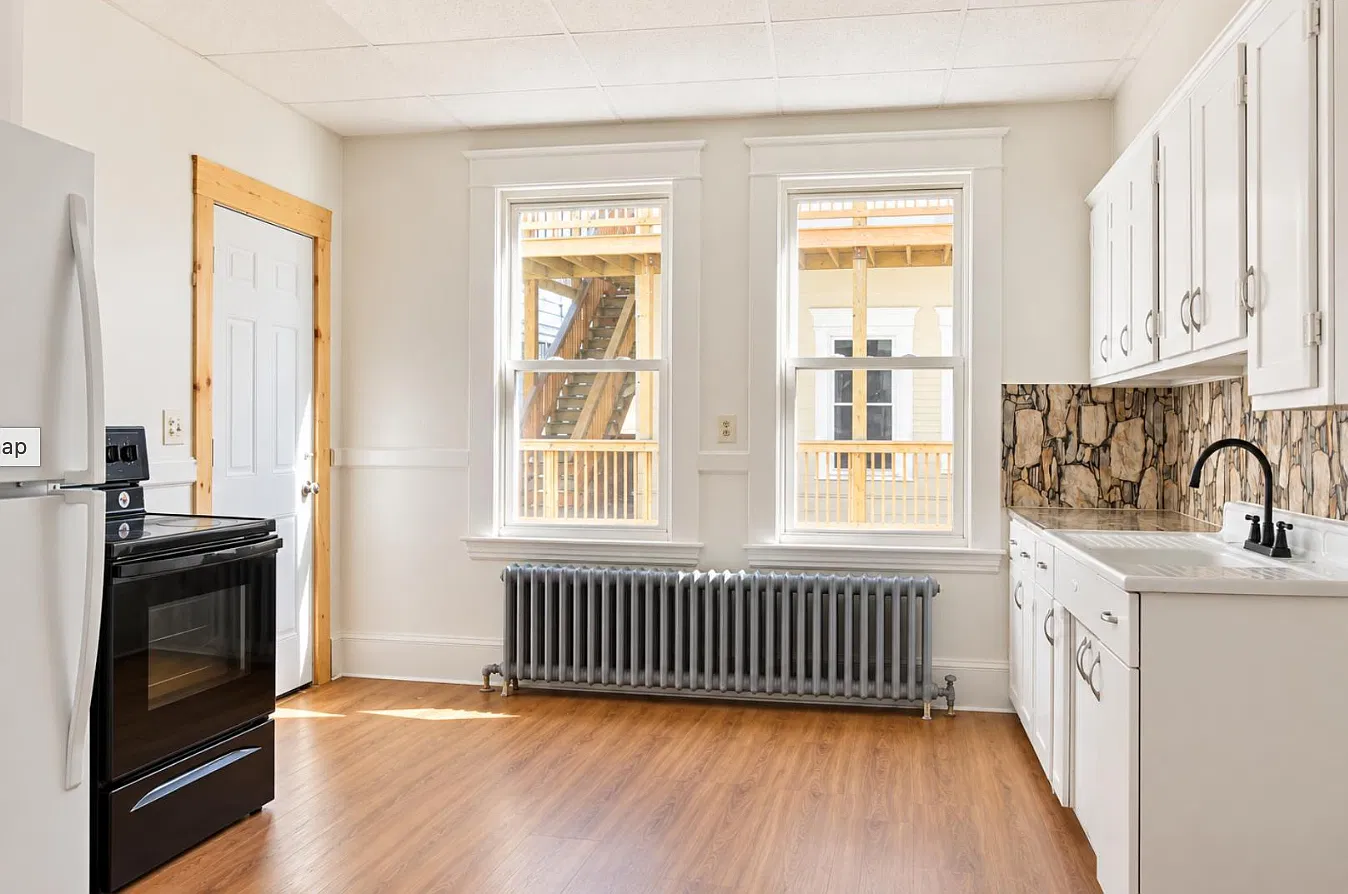 3 bed, 1500 sqft, $1,690 — Photo 3