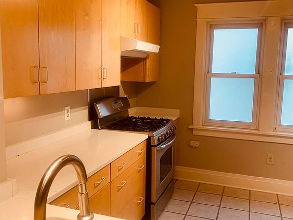 5th image of 52 Traymore St #1