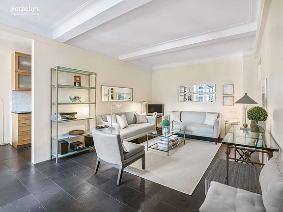 5th image of 333 E 53rd St APT 10G