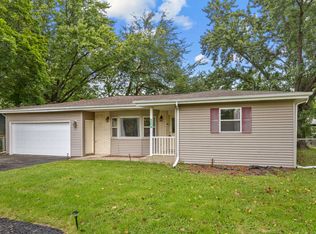 110 Bay Rd, McHenry, IL 60051