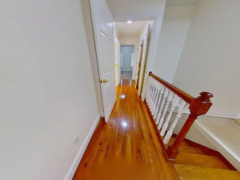 412 S Eaton St — Photo 3