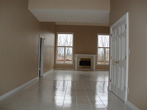 2nd image of 1327 Apple Brook Ln