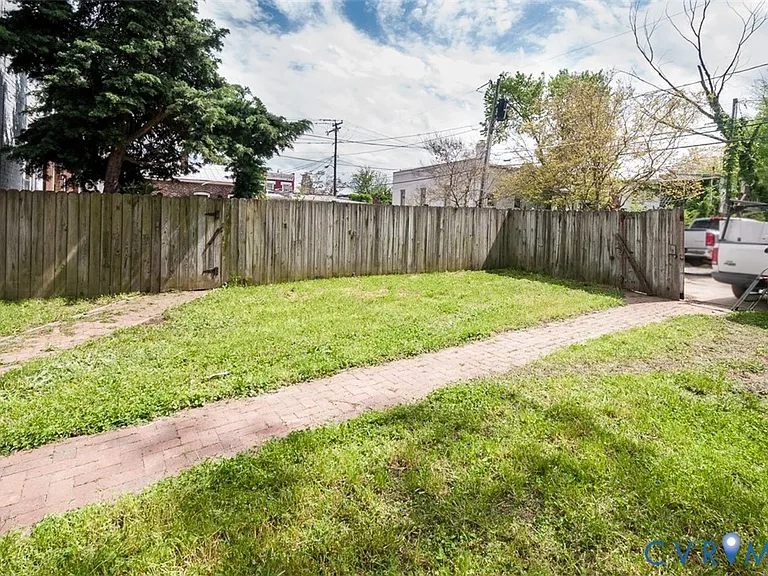 407 W Clay St #A — Photo 21