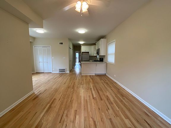 walk in view